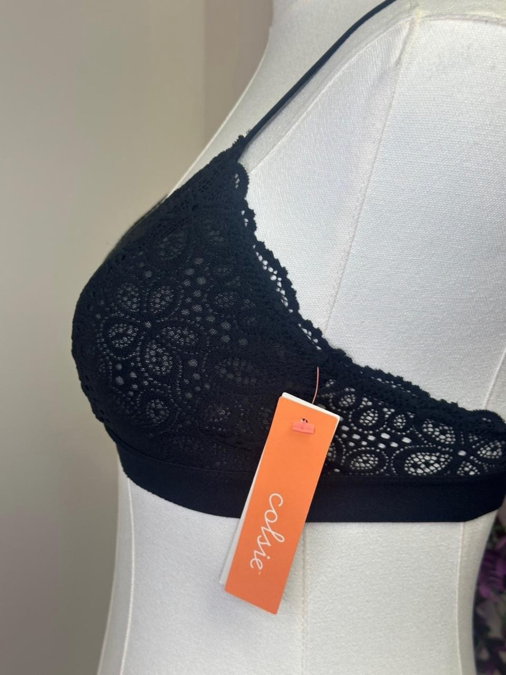 6 Black Lace Bralette - Women Intimates Size XS - Picture 2 of 7